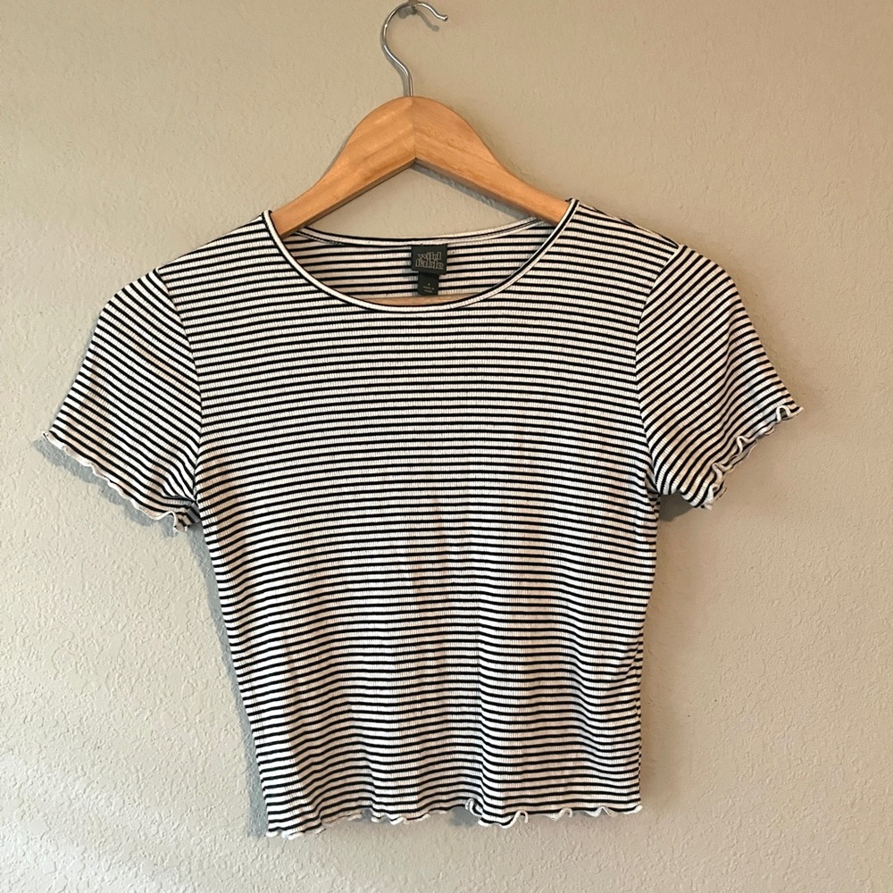 Wild Fable Striped Black and White Cropped T-Shirt XS